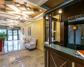 Hotel Poniatowski - Radom - Rezeption
