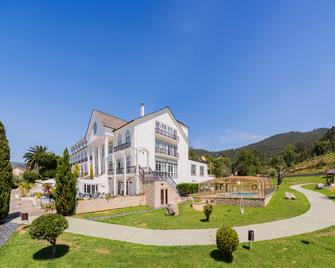O Val Do Naseiro - Viveiro - Edificio