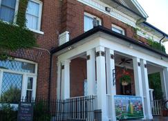 The King George Inn - Cobourg - Building