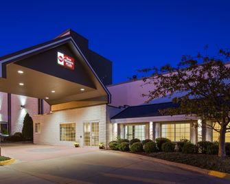Best Western Plus Longbranch Hotel & Convention Center - Cedar Rapids - Edifício