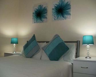 London Heathrow Guesthouse - Slough - Yatak Odası