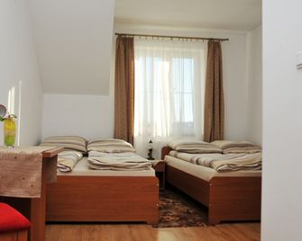 Hotel Restauracja Lorenzo - Stopnica - Habitación