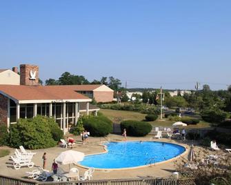 Seashore Park Inn - Orleans - Piscina
