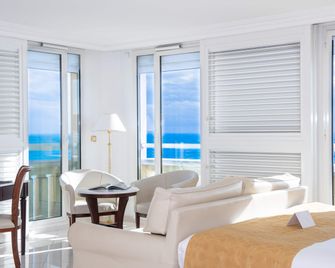 فندق ويست إند بروميناد - نيس - غرفة نوم