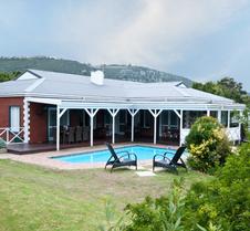 Redbourne Country Lodge- Lion Roars Hotels & Lodges
