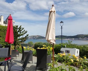 Bryn-Y-Mor Hotel - Llandudno - Outdoors view