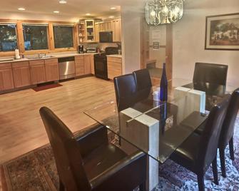 Mountain Sports Inn - קילינגטון - חדר אוכל