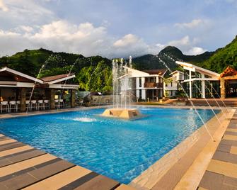 Infinity Resort - Puerto Galera - Pool