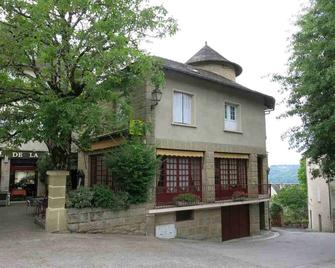Hotel De La Tour - Aubazines - Edificio