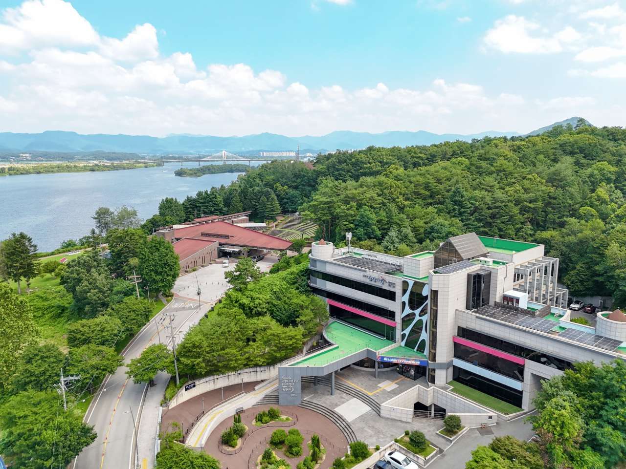 Kt&g Sangsangmadang Chuncheon Stay - Chuncheon - Outdoor view