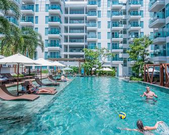 Fishermen's Harbour Urban Resort - Patong - Building