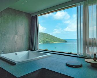 Hotel Sang Sang - Geoje - Bad
