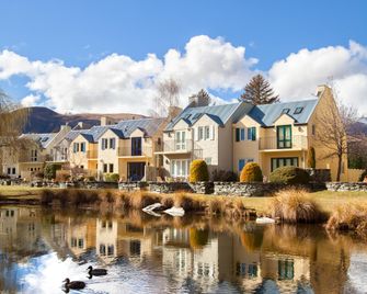 ميلبروك ريزورت - ارّوتاون - مبنى