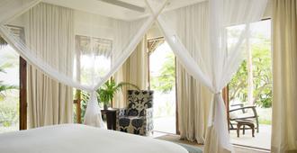 Qambani Luxury Resort - Pingwe - Bedroom