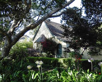 Edgemere Cottages - כרמל ביי דה סי - בניין
