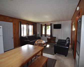 Silver Sands Hotel & Resort - Mears - Living room