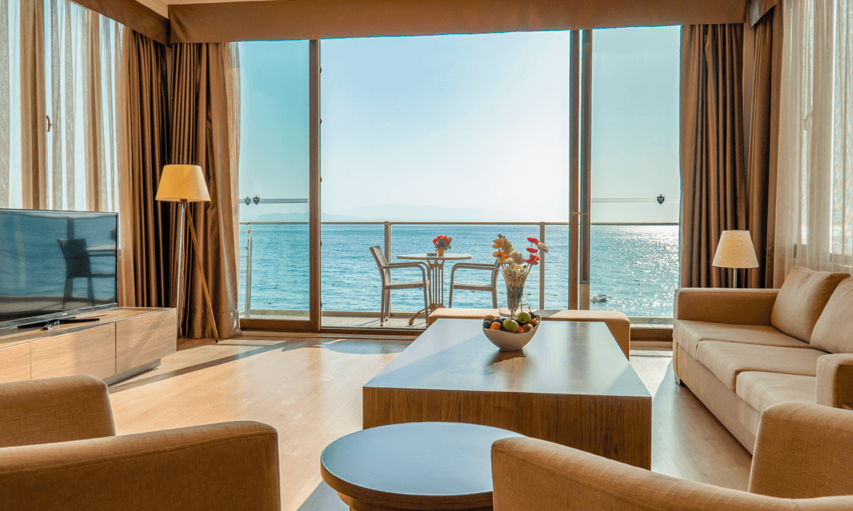 Ladies Beach Suite Hotel