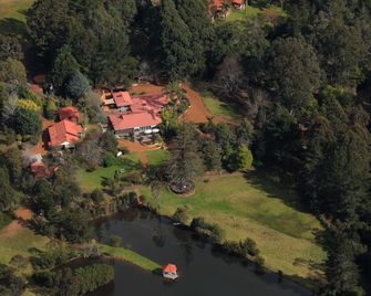 Forest Lodge Resort - Pemberton - Außenansicht