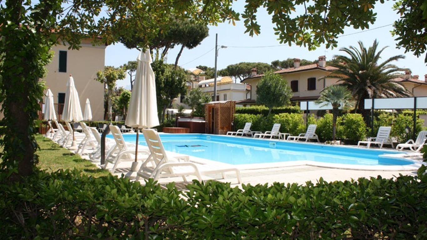 Hotel Apuana