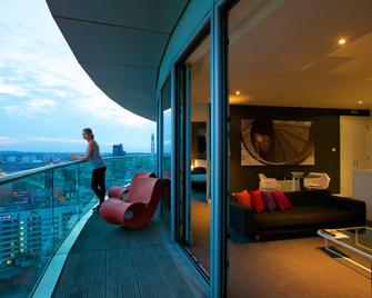 Staying Cool at Rotunda - Birmingham - Balcony