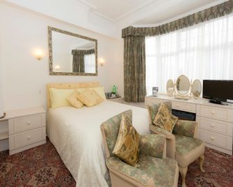 Shoreline Accommodation - Bournemouth - Bedroom
