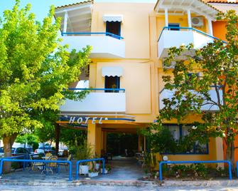 Hotel Eleni - Paralia Dionisiou - Building