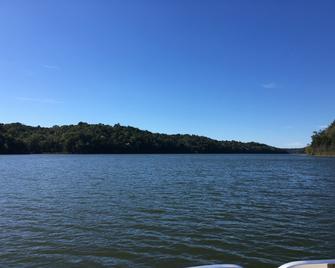Four Seasons Cottage on the Bourbon Trail at Taylorsville Lake - Taylorsville - Outdoors view
