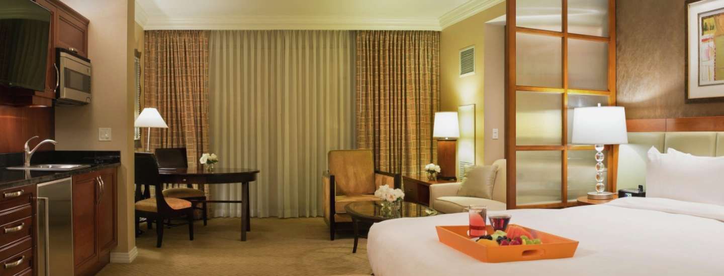 Aaa 1 Bedroom Suite At The Signature Condo Hotel 256