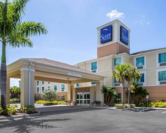 Sleep Inn & Suites Port Charlotte-Punta Gorda - Port Charlotte - Building