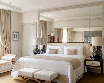 Prince de Galles, a Luxury Collection Hotel, Paris - Paris - Bedroom