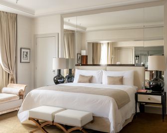 Prince de Galles, a Luxury Collection Hotel, Paris - Paris - Bedroom