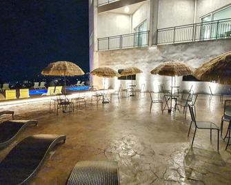 J View Hotel - Seogwipo - Outdoor view