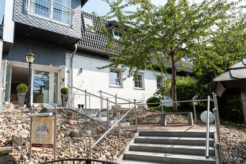 Hotel zum Kuhhirten - Bremen - Building