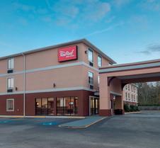 Red Roof Inn & Suites Biloxi