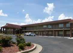 Red Roof Inn & Suites Cleveland, TN - Cleveland - Edifício