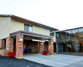 Red Roof Inn Plus+ Williams - Grand Canyon - Williams - Toà nhà