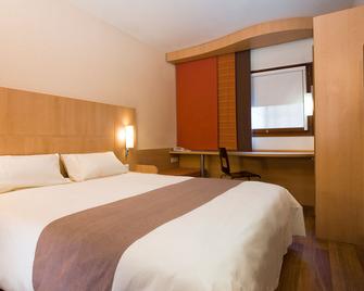 Ibis Ningbo Tianyi Square - Ningbo - Bedroom