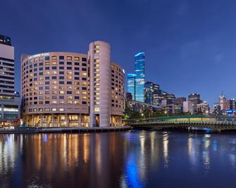 Crowne Plaza Melbourne - Melbourne - Building