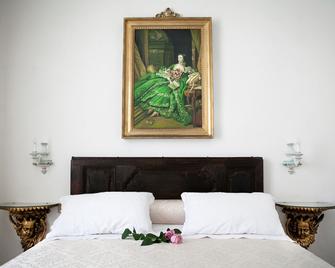 Domus Socolatae Residenza d'Epoca Charming B&B - Follonica - Bedroom