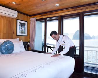 Aphrodite Cruises - Ha Long - Bedroom