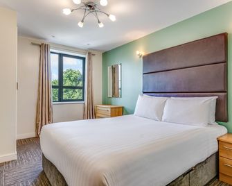 رومز ليدز هيدنج لي - ليدز - غرفة نوم