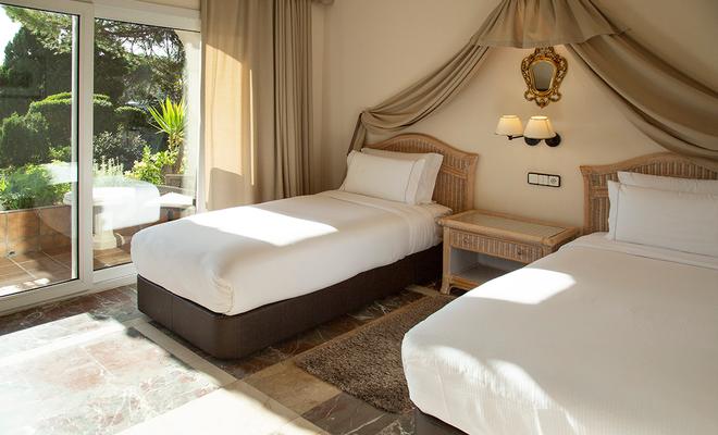 Hotel Eden Roc Ab 76 Hotels In Sant Feliu De Guixols Kayak