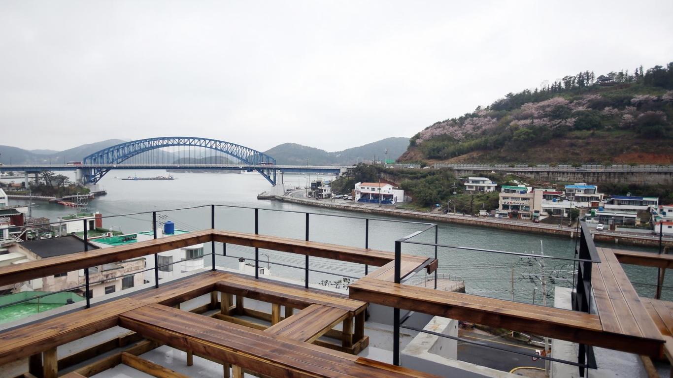 Hul Hul Guesthouse Hostel