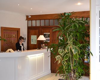 Hôtel Caudron - Rue - Reception