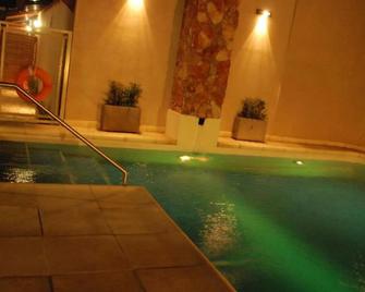 Apart Hotel Los Cedros - Tandil - Pool