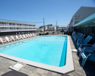 Marguerite Motel - Hampton Beach - Pool