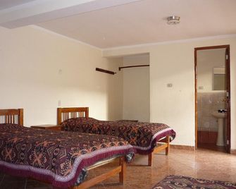 Ezama Lodging House - Huaraz - Habitación