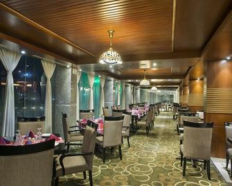 Ocean Paradise Hotel and Resort - Cox's Bazar - Restaurante