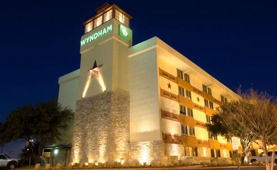 Wyndham Garden Hotel Austin Ab 74 2 7 8 Austin Hotels