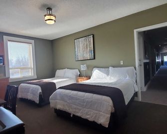 Royal Duke Hotel - Okotoks - Bedroom